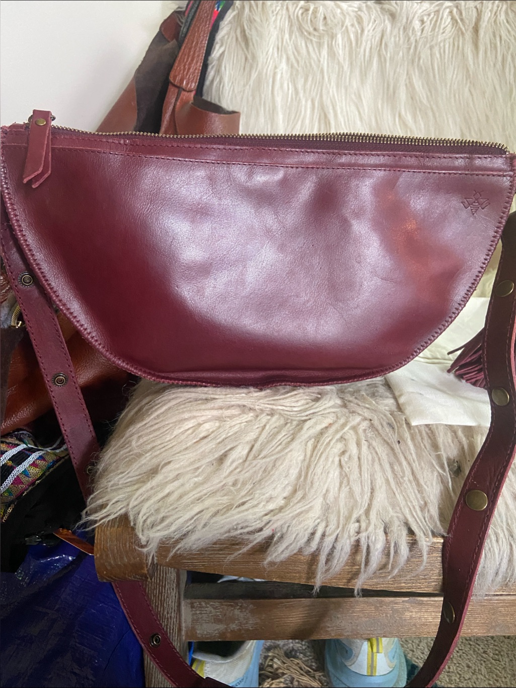 Lyons Leather Co. Queen Cherry Bee Standard Strap Less Than 2 Weeks Old